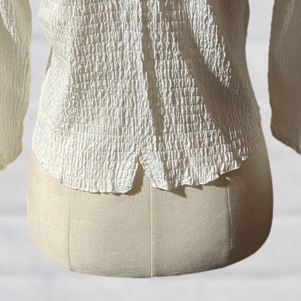 Nomadic Traders Beautiful Textured Ruffled Button Up White Top - Picture 5 of 7